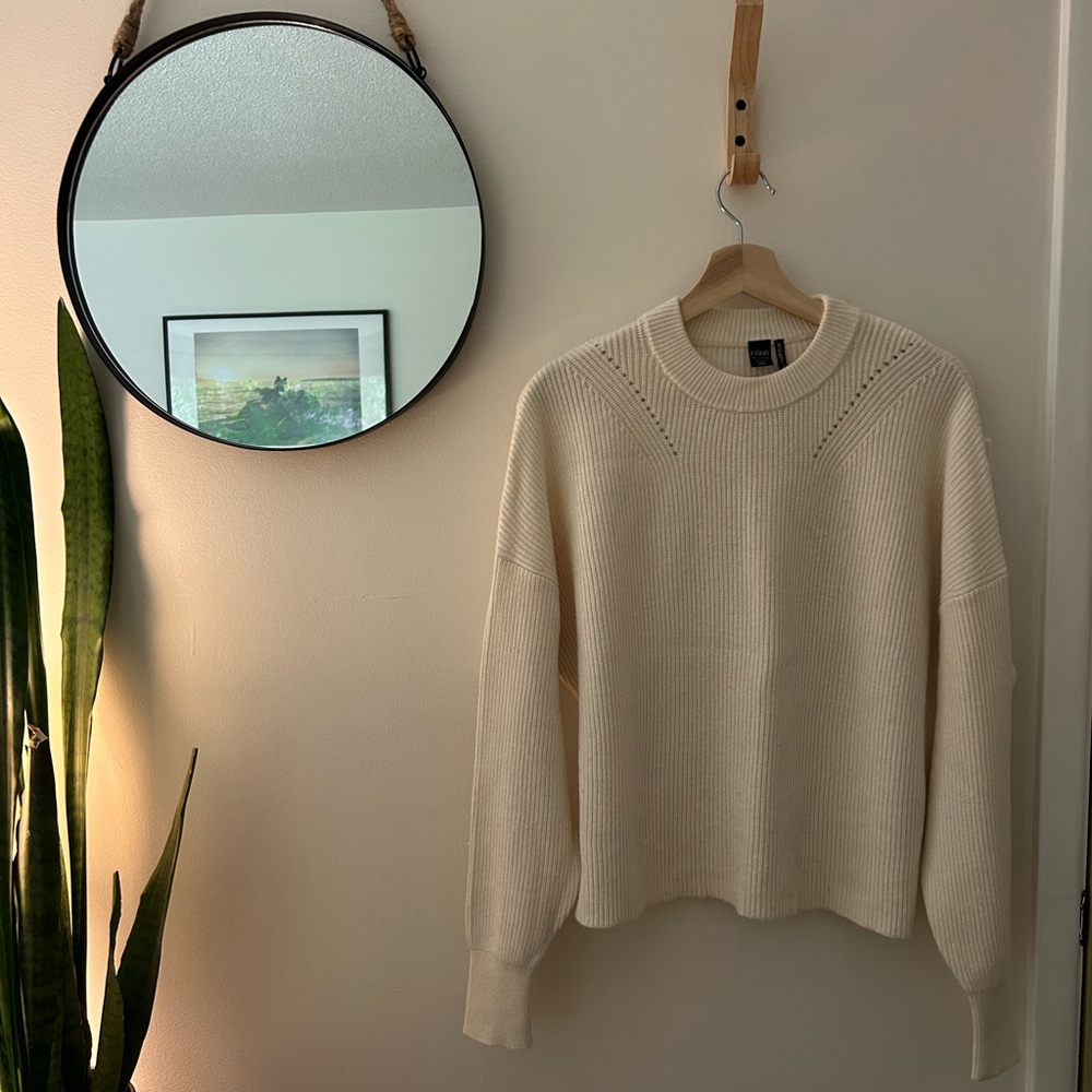 Simons ICONE - Neutral Ribbed Crewneck Sweater - Cream
